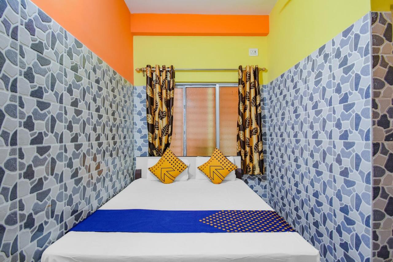 SPOT ON 74542 Aarav Hotel Jādabpur Exteriör bild