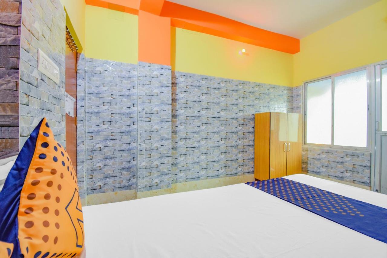 SPOT ON 74542 Aarav Hotel Jādabpur Exteriör bild